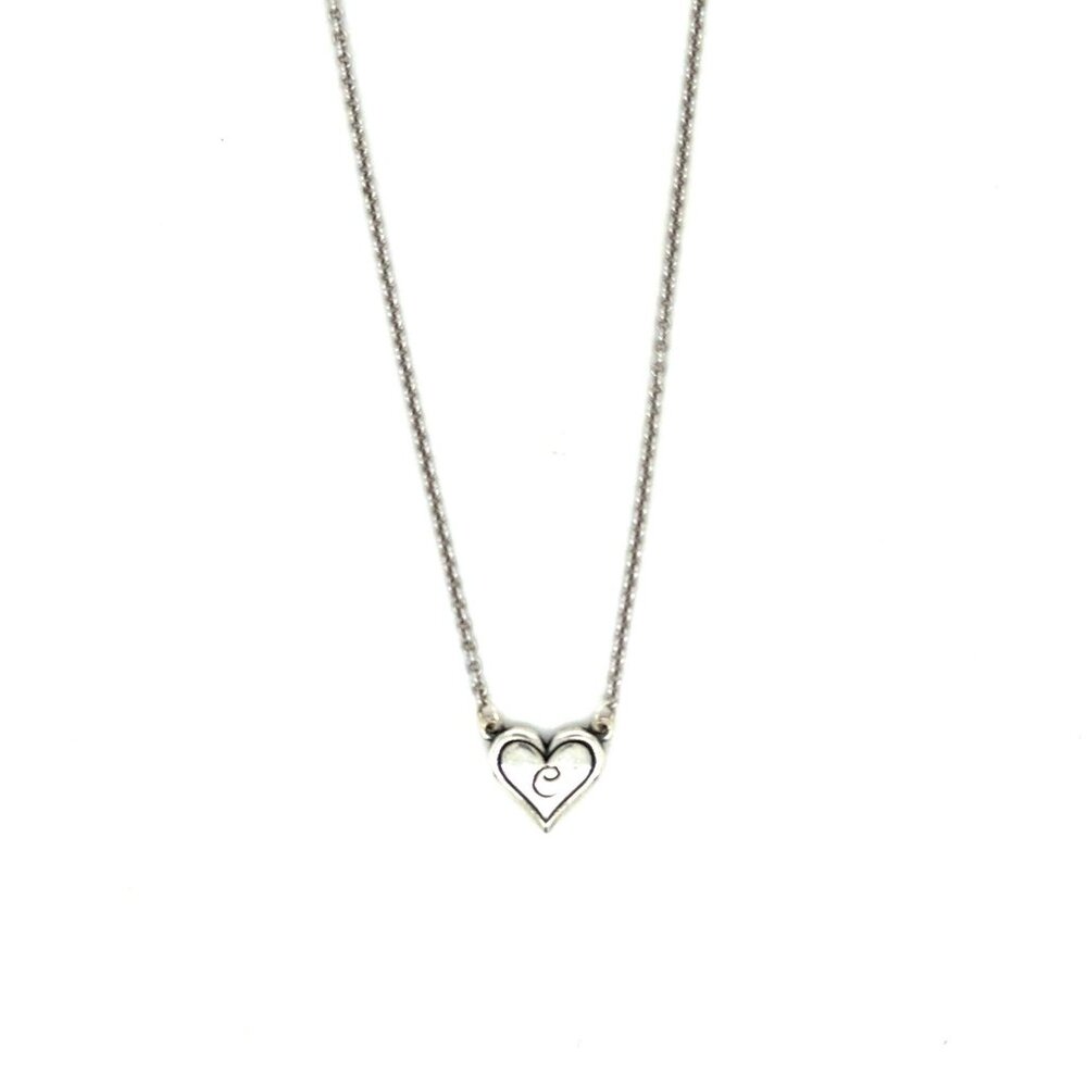 🩶delicate heart initial necklace🩶